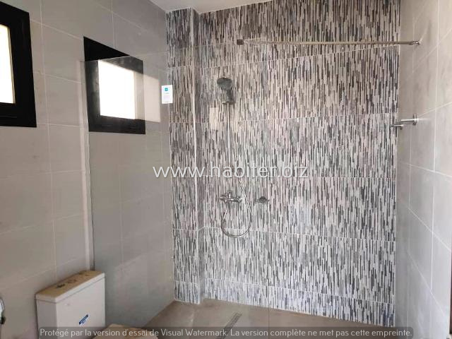 Appartement standing de 120m2 à vendre à la Sicap Baobab