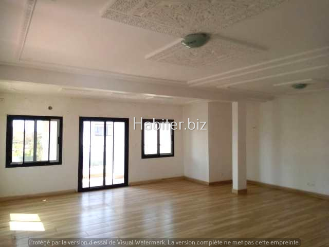 Villa R+1 à louer à Hann Marinas