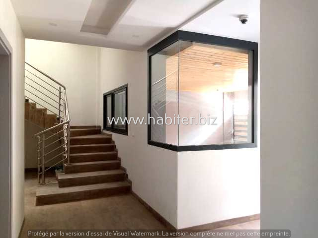 Villa R+2 à louer aux Mamelles