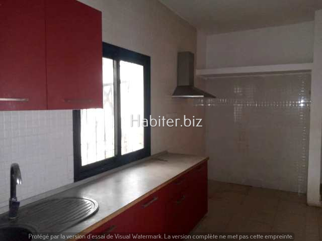 Villa R+1 à louer à Hann Marinas