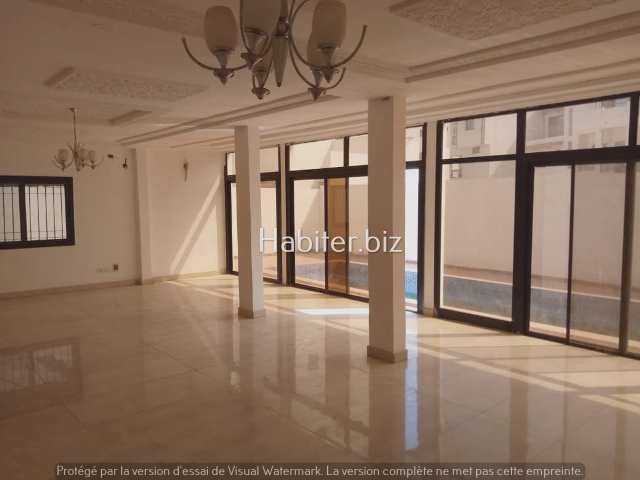 Villa R+1 à louer à Hann Marinas