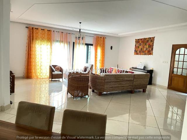 Très belle villa R+1 à louer vide à Ngor Almadies