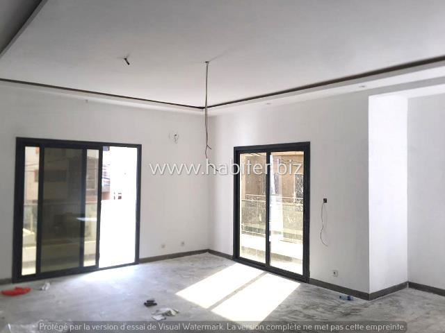 Immeuble R+4 neuf à vendre aux Mamelles