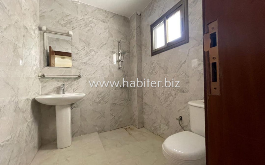 Appartement de 130m2 à louer à la citè keur gorgui