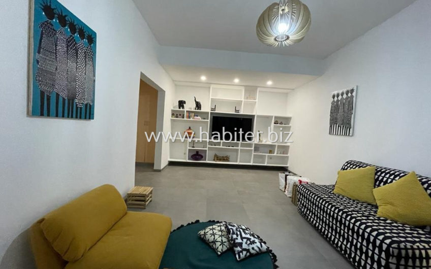 Appartement et studio meublés à louer  au Virage