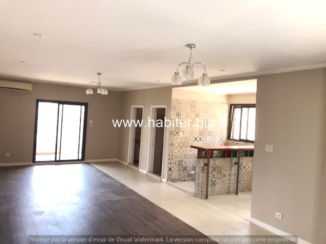 Villa R+3 à louer à la cité Cheikh Amar