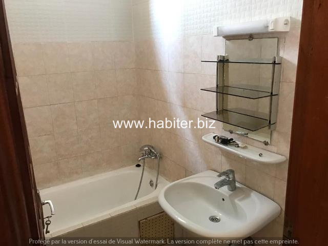 Villa R+2 à louer aux almadies