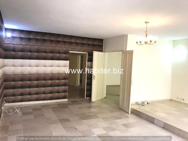 Villa R+2 à louer aux almadies