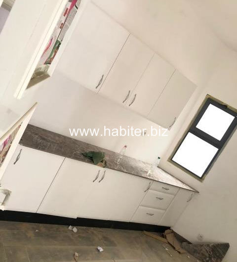 Appartement à louer et à vendre à la cité Mackiyou Faye
