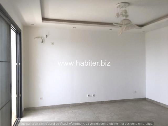 Appartement de 160m2 à vendre au point E
