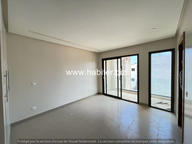Appartements f3 à louer aux Mamelles cité Mbackiou Faye