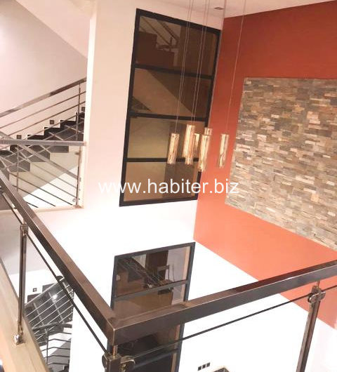 Villa R+3 à louer à la cité keur gorgui