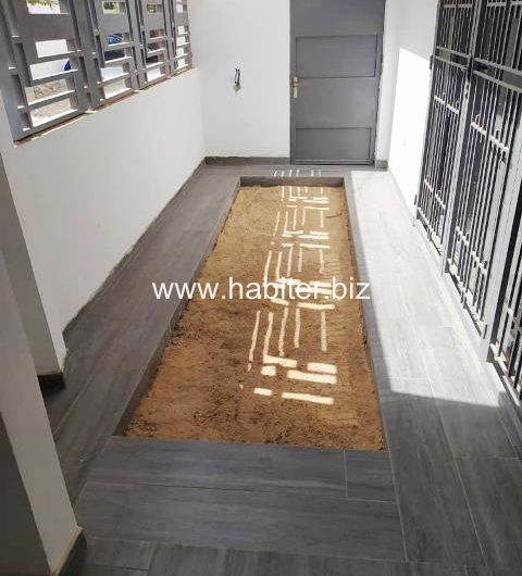 Villa R+2 à louer à Sacré coeur 3