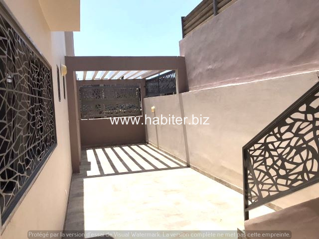 Villa R+3 à louer à la cité Cheikh Amar