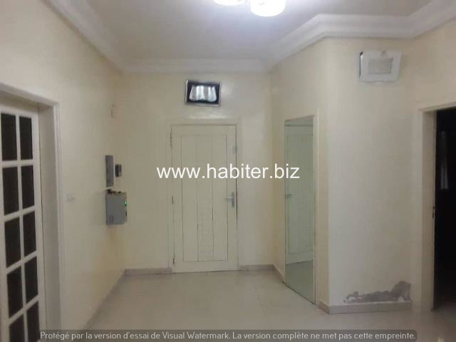 Villa R+2 à louer à Ngor Almadies