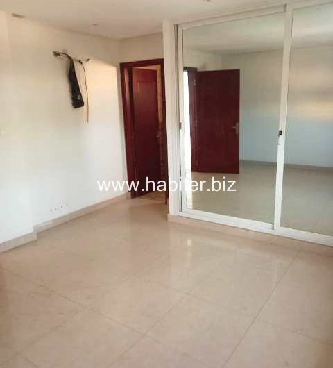 Appartement à louer à Libertè 6