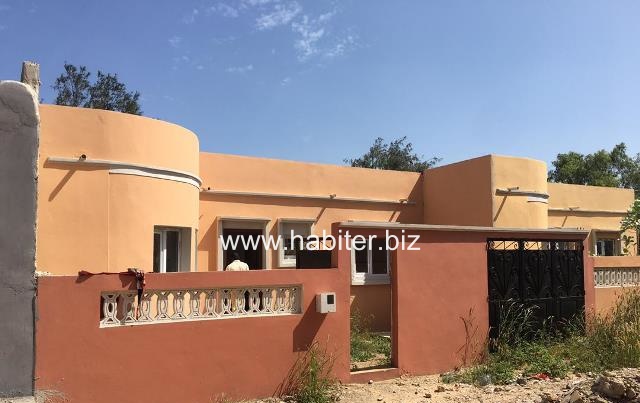 Villa basse de 150m2 à vendre à Ndiakhirat
