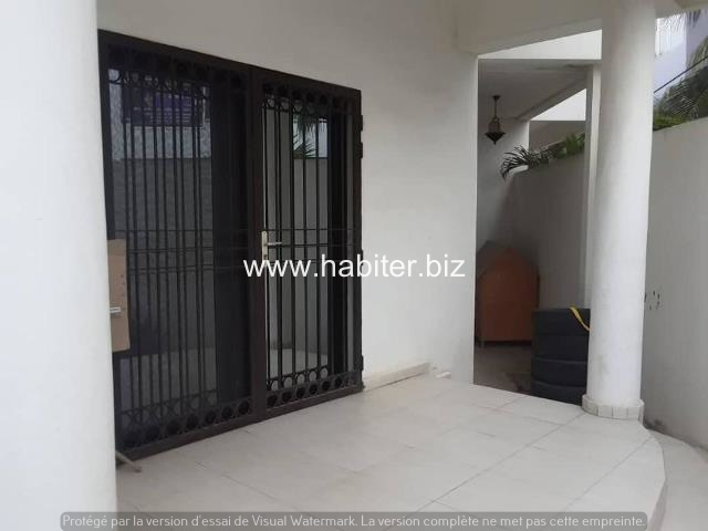 Villa R+2 à louer à Ngor Almadies