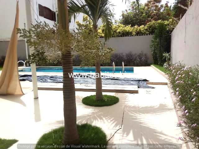 Villa R+1 à louer aux Almadies