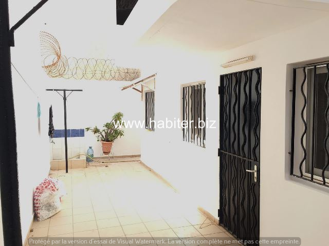 Villa R+1 à louer aux Almadies