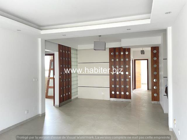 Appartement à louer à Mermoz
