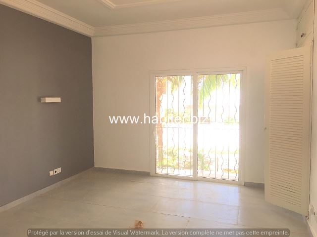 Villa R+1 à louer aux Almadies