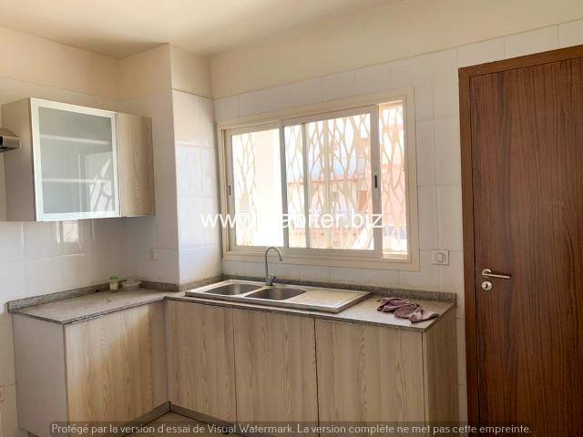 Appartement à louer au Point E