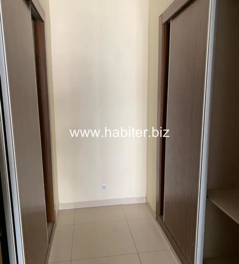 Appartement à louer au Point E