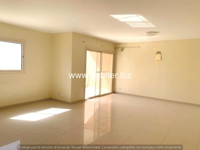 Appartement à louer au Point E