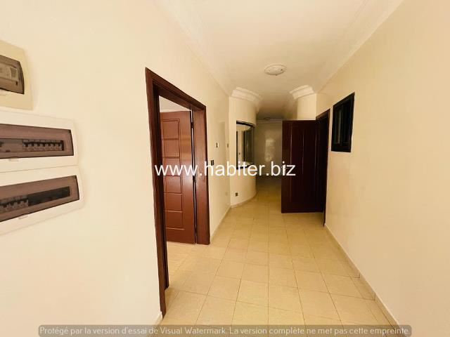 Appartement 240m2 à louer au Point E