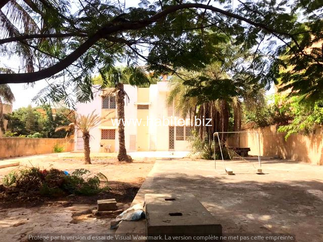 Villa R+1 de 230m2 à louer aux Maristes