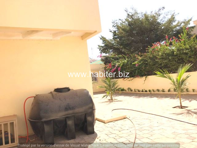 Villa R+1 à louer à Keur Gorgui