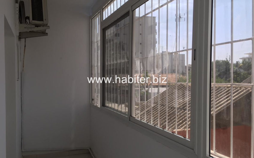 Appartement à louer au point E