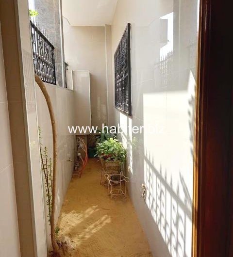 Villa R+1 de 230m2 à louer aux Maristes