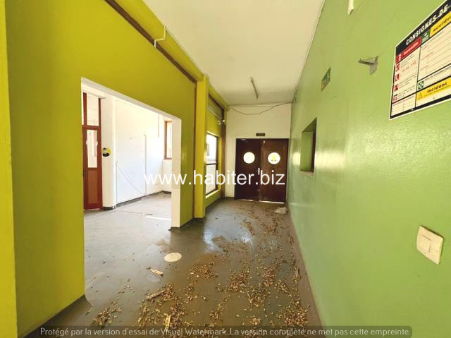 Bureaux à louer au Point E