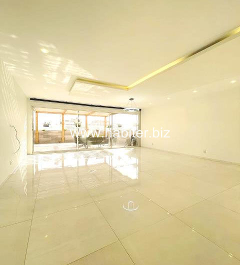 Penthouse de 408m2 à vendre aux Almadies