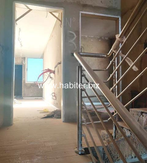 Immeuble R+5 en finition à vendre à la Cité Holding Baobab zac de Mbao