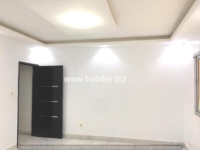 Appartement à louer à la cité Biagui