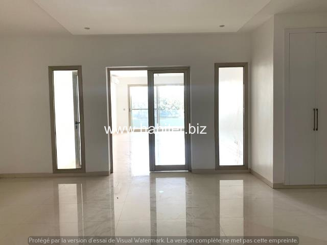 Appartement à louer au Point E