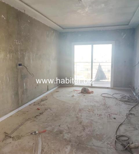 Immeuble R+5 en finition à vendre à la Cité Holding Baobab zac de Mbao