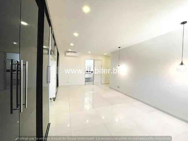 Penthouse de 408m2 à vendre aux Almadies ave vue sur mer