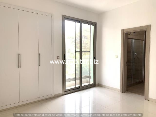 Appartement à louer au Point E