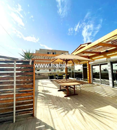 Penthouse de 408m2 à vendre aux Almadies ave vue sur mer
