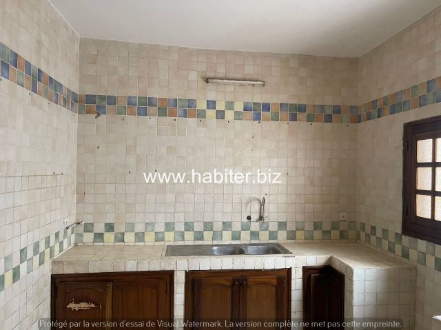 Villa R+1 à louer ou à vendre à Ngor-Almadies