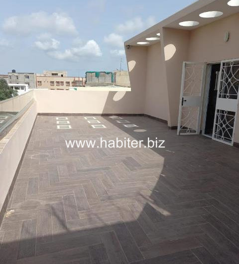 Villa R+3 à vendre à Sacré coeur 3