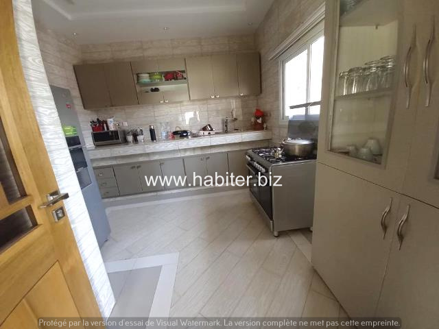 Villa R+3 à vendre à Sacré coeur 3