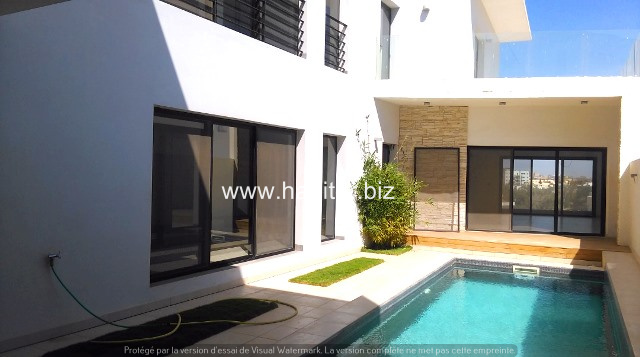 Belle Villa R+2 à louer sur la corniche des Mamelles