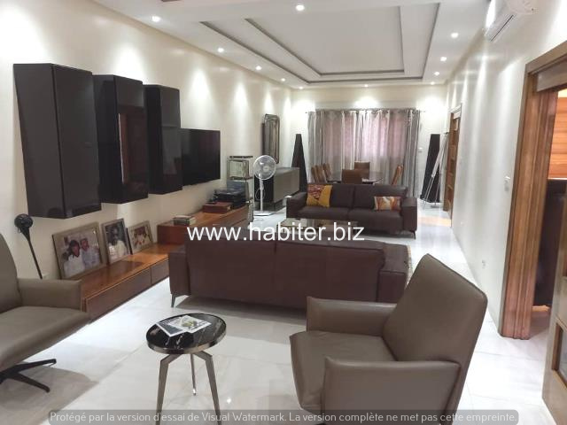 Villa R+3 à vendre à Sacré coeur 3