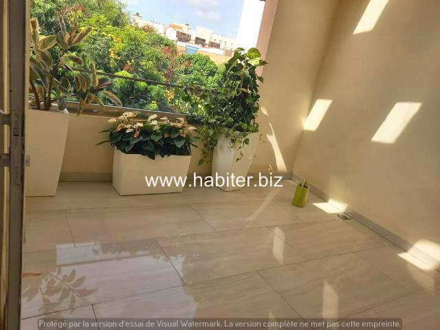 Villa R+3 à vendre à Sacré coeur 3