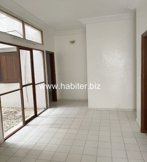 Villa R+1 à louer ou à vendre à Ngor-Almadies